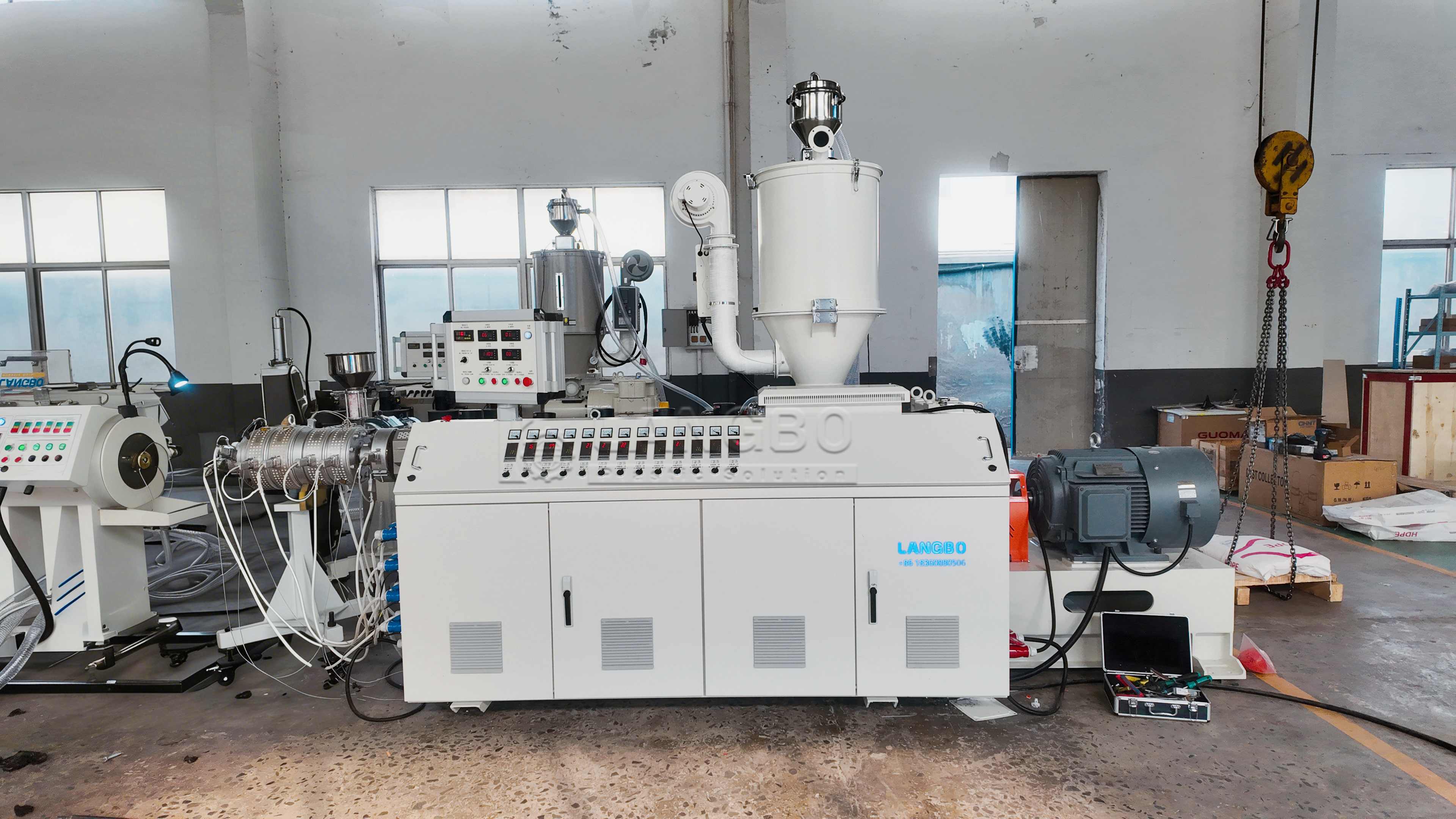 China Famous Durable HDPE LDPE PE PVC Pipe Extrusion Line Making Machine