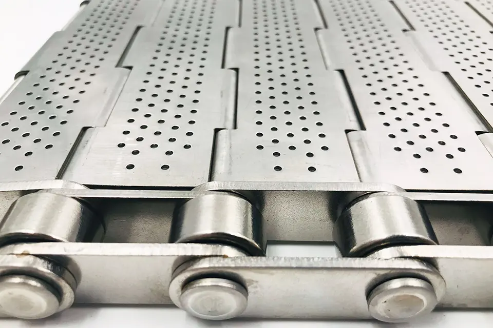 Flexible Wire Mesh Conveyor Belt Offering Excellent Tensile Strength and Resistance to Abrasion for Heavy Load Transport