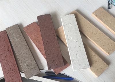 Tijolo de cara rachado áspero da cor de Muti para a espessura exterior da decoração 12mm