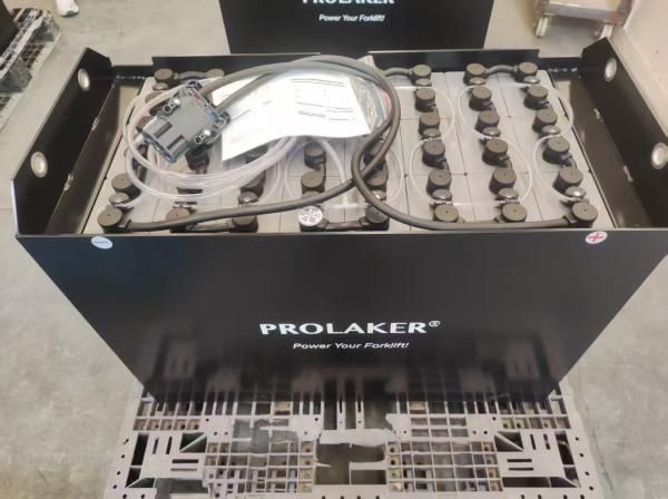 Batería de montacargas estándar DIN de 24V 650Ah con placas tubulares