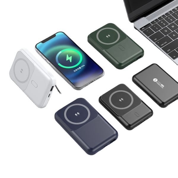 Slim and Mini Magnetic Portable Charger Power Bank 5000 Mah 20W PD  For Phones