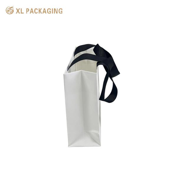 White Kraft Jewelry Paper Gift Bags Recyclable Paper Bags With Black Ribbon Handles For Jewelry