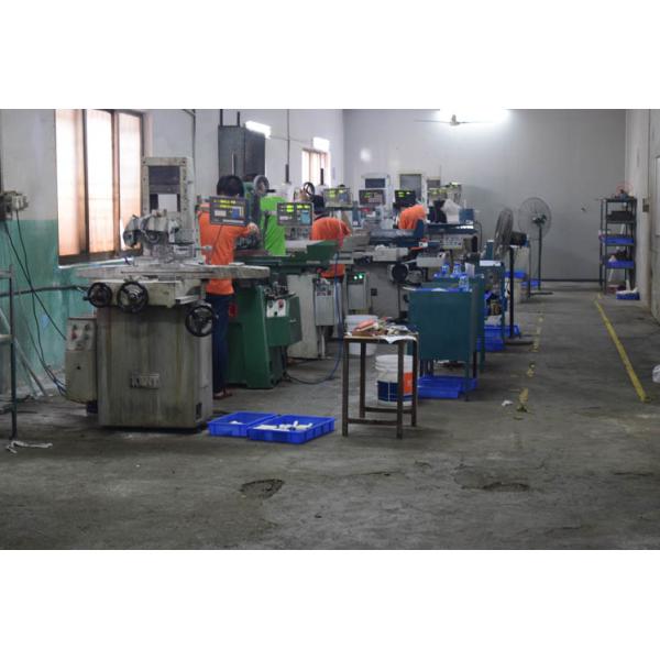 Fully Fired 99.9% Alumina Custom Ceramic Plates Ceramic Guide Plate For Solar