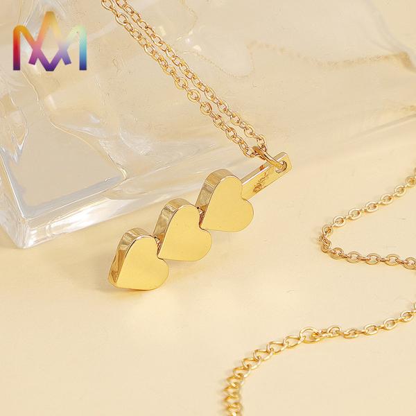 Women Engraved Plating SS304 Heart Shaped Pendant Necklace With 45cm Chain