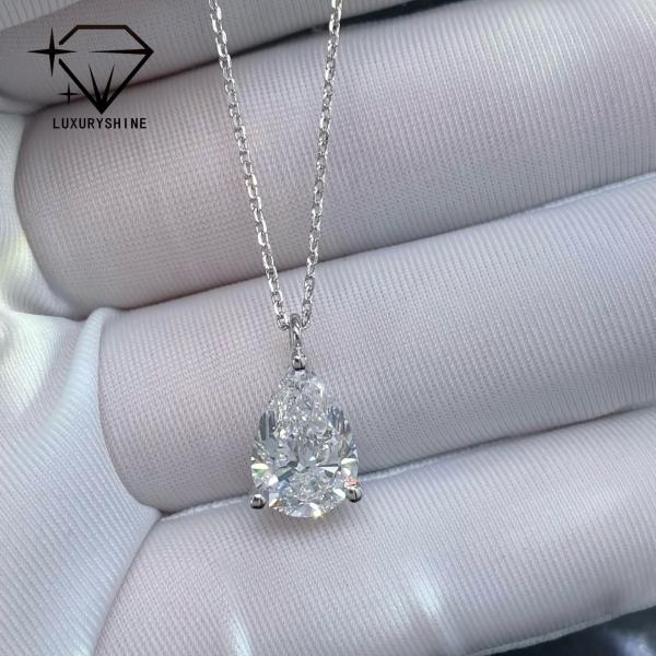 Collier diamant poire de laboratoire or 18 carats clarté VVS-VS