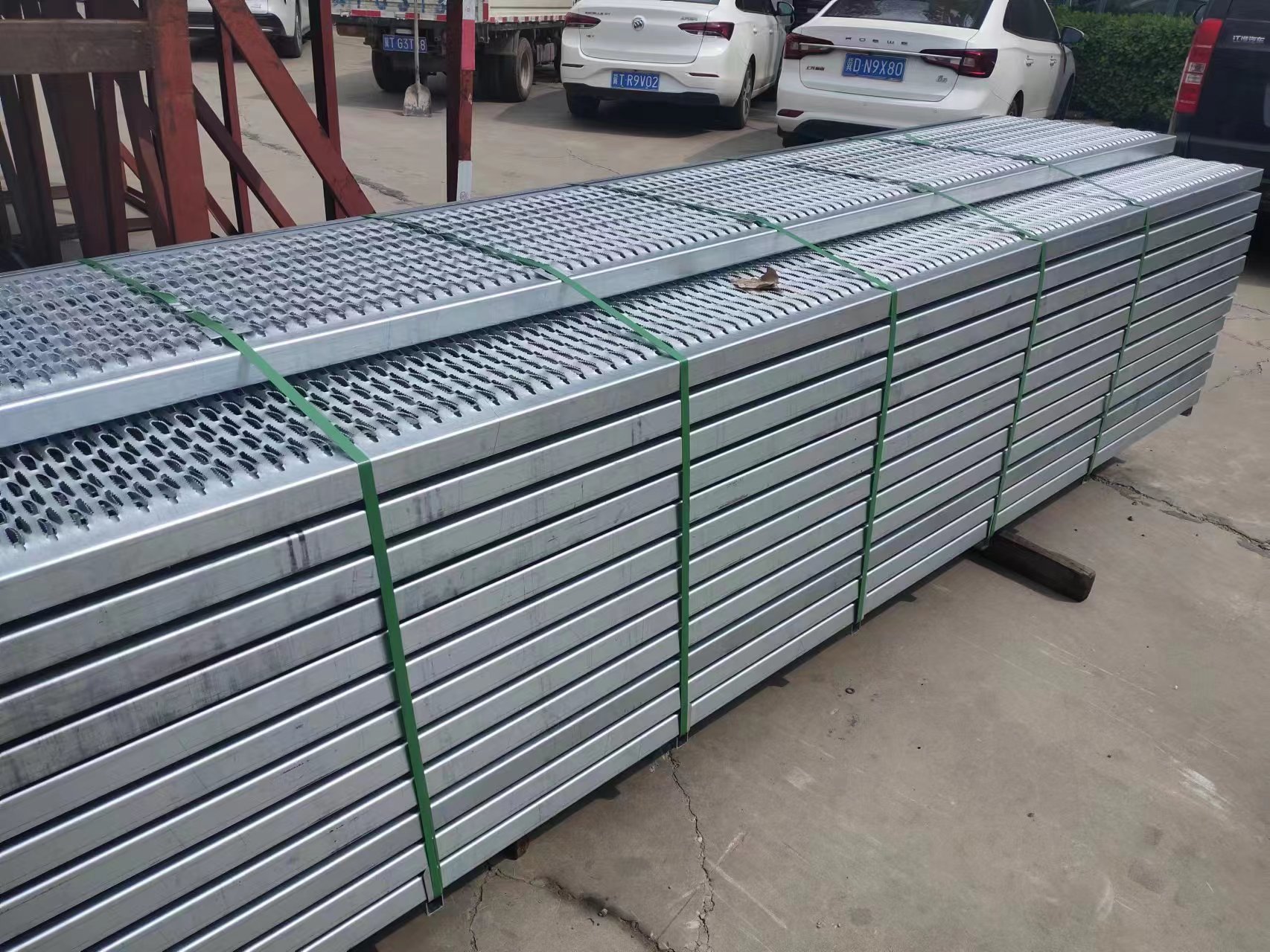 Anti Skid Plate Aluminum Walkway Floor and Roof Metal Grip Strut Grating for Solar Energy Project