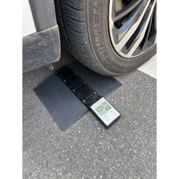 Digital Caravan Weight Control Scale High Precision Sensors Robust Build Ensuring Accurate Weight Data for Commercial