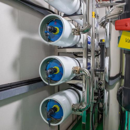 Taxa de recuperação de 50-70% Sistema de reabilitação em recipientes alimentado por bomba Grundfos / CNP