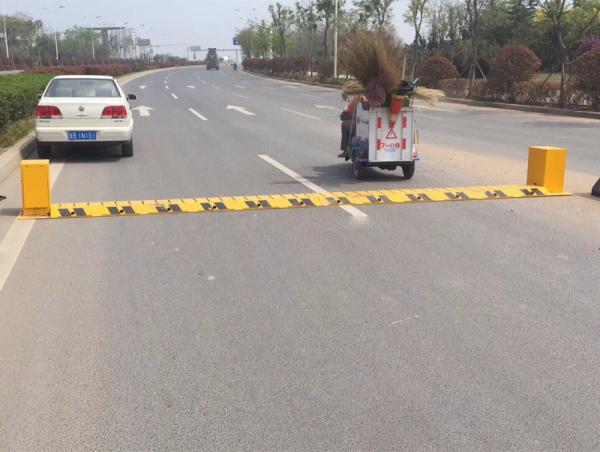 Spike Barrier Hydraulic Road Blocker Electric Traffic Safety System Bollard Tire Killer