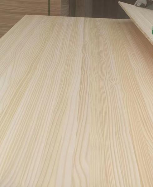 Preço por grosso 4 * 8ft 18mm painel de madeira de pinho dedo articulado borda de pinho de borracha Nova Zelândia painel de madeira maciça para móveis
