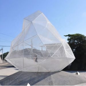 Modern Mesh Geometric Stainless Steel Sculpture - Outdoor Artistic Ribbon Design for Park/Plaza/Hotel Landscape Decoration