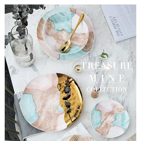 13 Auratic Fine China Dinnerware Set