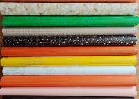 Embalado em rolos, filme de PVC auto-aderente colorido de alto brilho para decoração de móveis