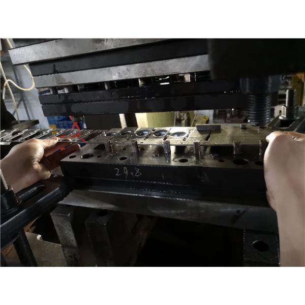 Тормозы автомобиля прогрессивные умирают штемпелюя тормозные зажимы автозапчастей штемпелюя прессформу