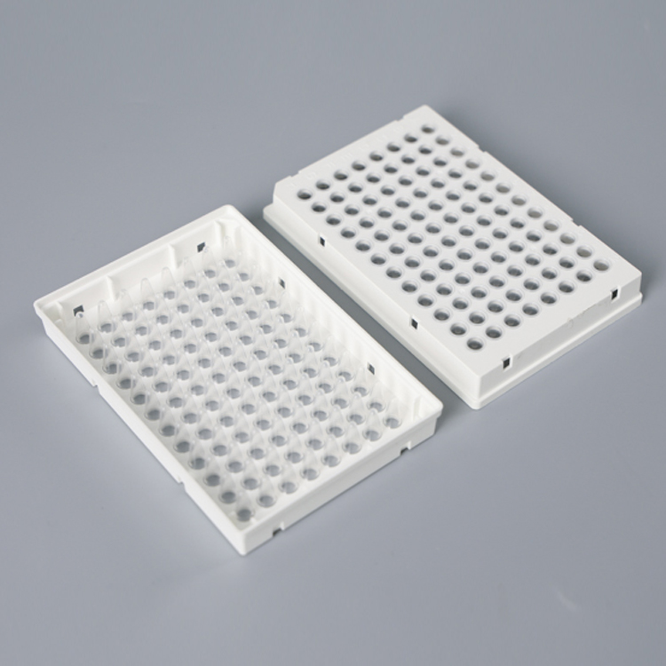 pcr plate 100 Ул полностью обогнули белые плиты ПКР с прозрачными трубками устранимыми пластиковыми плитами
