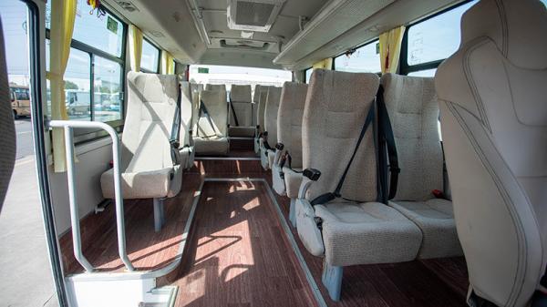 Battery Charging LHD RHD Electric Mini Vehicle With 10-19 Seaters And 10-30 Seats
