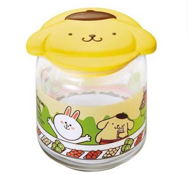 Transparent Color Glass Storage Jar Plastic Toy Figures Sell In HongKong 7 - 11 Store For Collection