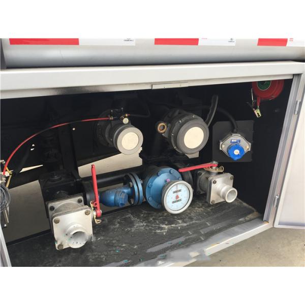 FAW 4x2 Wheel 15000 Liters Mobile Fuel Dispenser Truck 8450x2500x3200mm