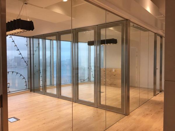 Durable Conference Room Divider Panels Glass In Commercial Settings