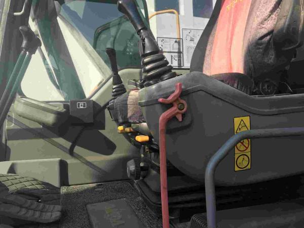 Used excavator Vollvo EC140D Hydraulic Crawler Yellow 3100h Usage Excavator with D3.8E Engine Model