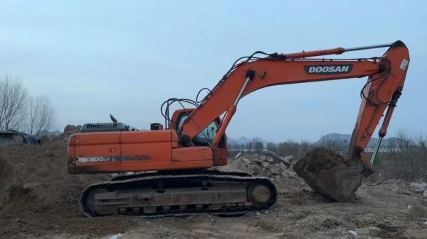 Muito boa Escavação de segunda mão Doosan DX300 para exportação da China