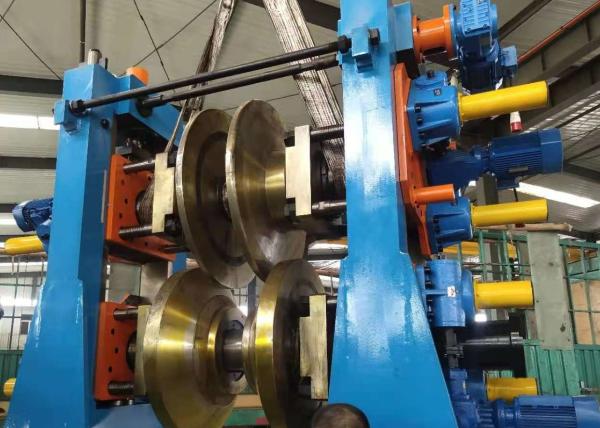 Machine de fabrication de tubes par soudage haute fréquence, diamètre 153 mm, 100 m/min