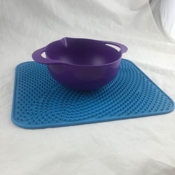 Blue FDA Plastic Draining Rack ECO Friendly Custom Silicone Mat Home Decoration