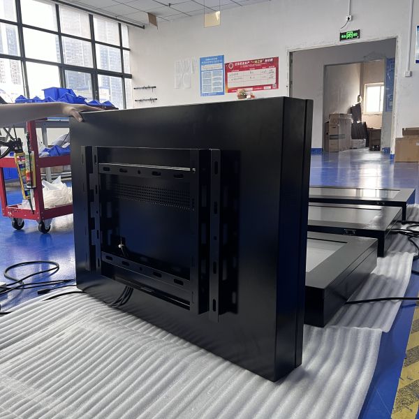 32 Inch 1920x1080 HD Outdoor LCD Display with 50000~100000hours Lifespan for Digital Signage