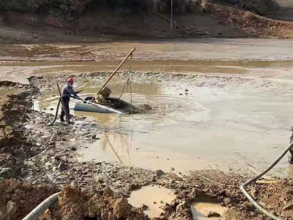 地質繊維管の脱水は,パームオイルミルの流動性のある糞を肥料に変えるのに役立ちます