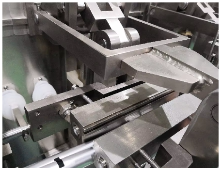 Fully Automatic Double Sachet Form Fill Seal Washing Powder Chemical High Speed Horizontal multifunctional packaging machine