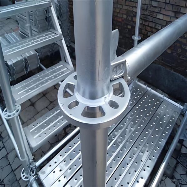 Galvanized Steel Movable Scaffolding For Industrial Facility Erection