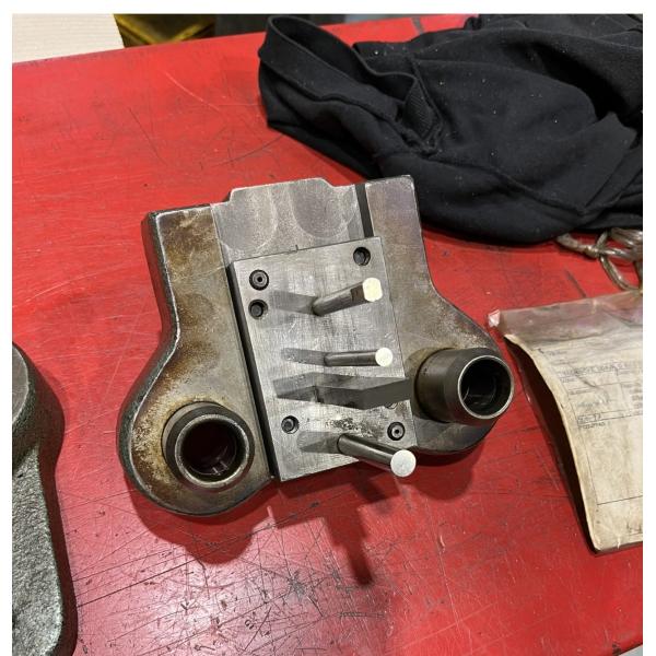 Des matrices d'emboutissage sur mesure. Forgeage, découpe et solutions spéciales.