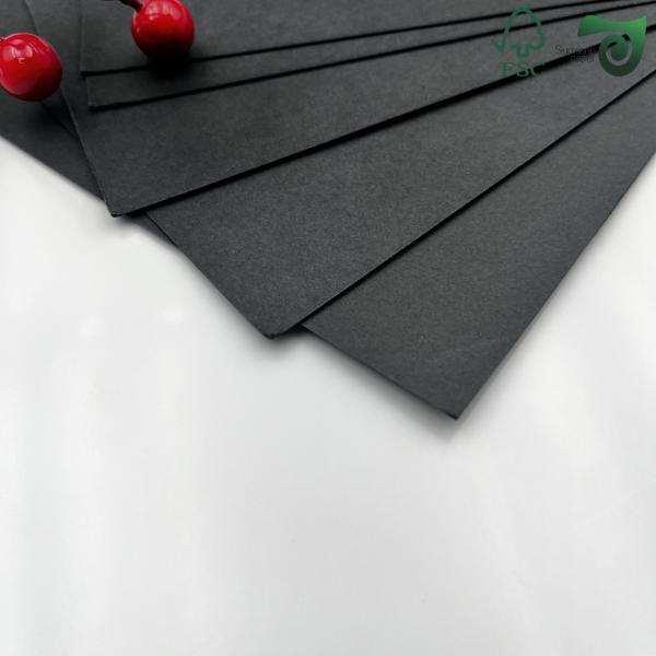 FSC 2mm Thick Grey Board With One Side Black Paper Lamination For Packaging Black Cardboard