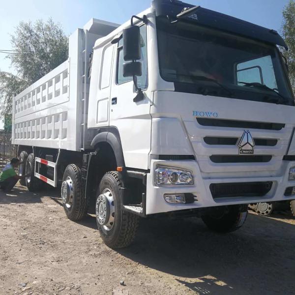                  Sinotruk HOWO 8X4 10-Wheel Heavy Duty 30 Tons Tipper Dump Truck for Stone and Sand             