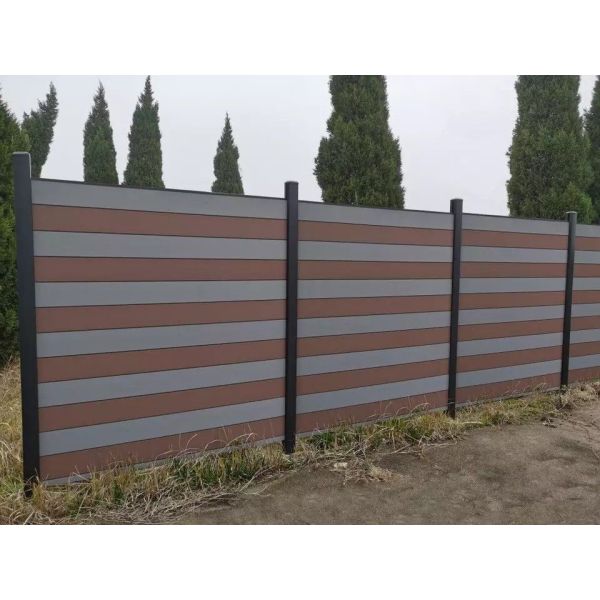                    Matte Finish WPC Fencing Panel Easy Clean for Office Courtyard              