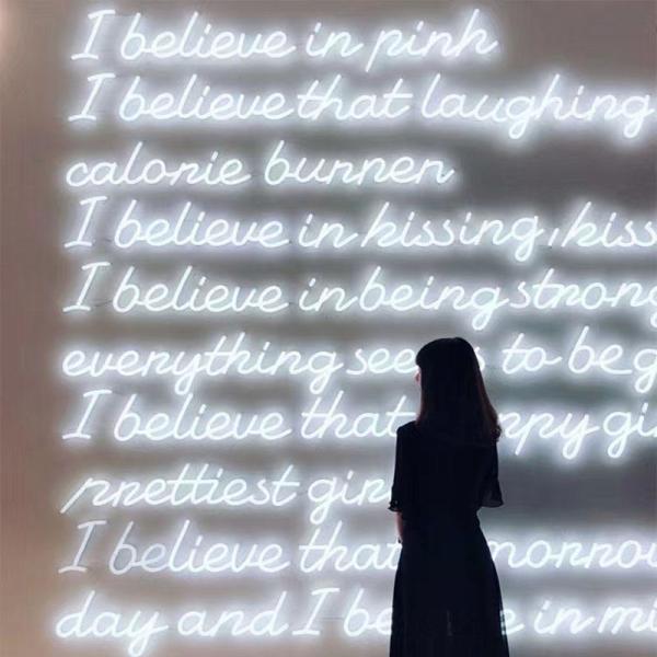 Letras artesanais LED sinal de luz de néon para decoração de casamento personalizada em estilo contemporâneo