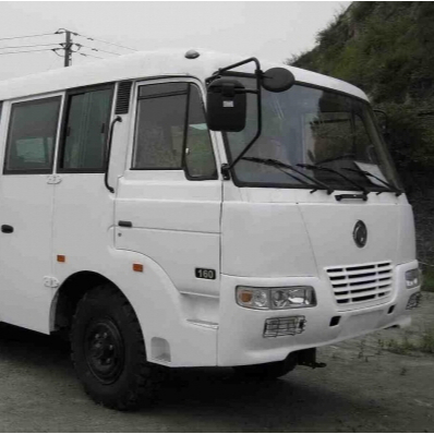 Dongfeng EQ6840PT 6x6 Luxury Off Road Bus Длина 8380 мм Передний / задний надвес 1290/2790 мм