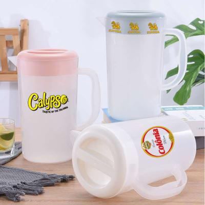 Large Capacity Plastic Beer Pitcher Heat Resistant Plastic Water Jug With Lid 70oz