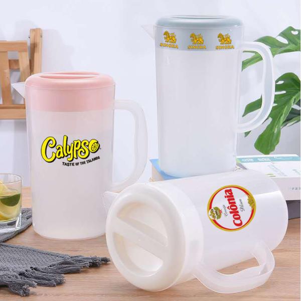 Large Capacity Plastic Beer Pitcher Heat Resistant Plastic Water Jug With Lid 70oz