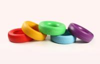 Équipement de formation sur l'intégration sensorielle des enfants personnalisé Rotomolding de pneus colorés pour diverses industries