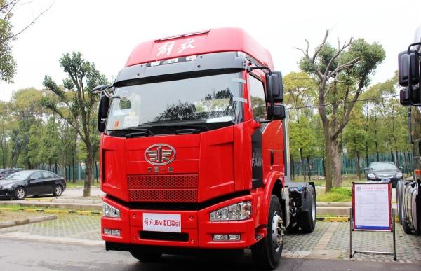 FAW J6M Heavy Duty Truck Trailer 350 HP Tractor 4X2