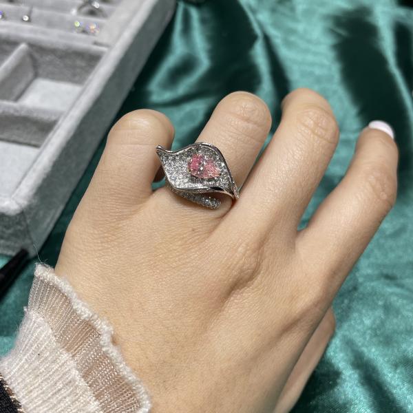 Диаманта груши ювелирных изделий диаманта аттестованной лаборатории кольцо с бриллиантом розового выполненное на заказ причудливое