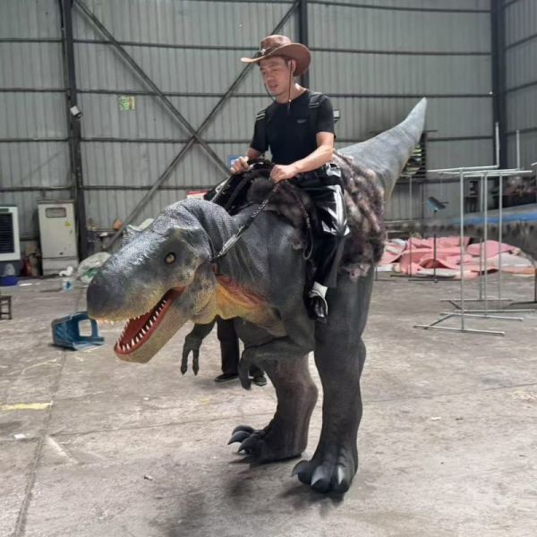 Theme Park Realistic Animatronic Dinosaur Ride Costume Stilts T-rex Costume