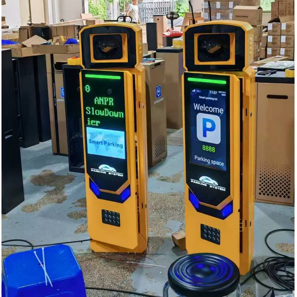 User-Friendly Automated Parking System with LCD Screen and Barcode Access Control