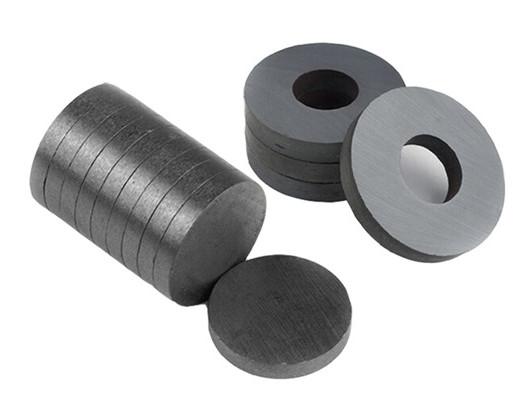 Ímã duro da ferrite do cilindro para certificação do GV RoHS dos rotores/refrigerador