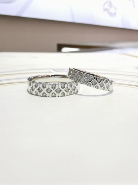 Women13.5 Customised Couple Rings