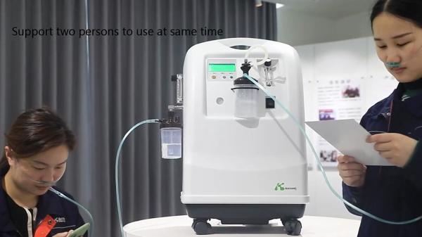 Konsungの医学の酸素のコンセントレイターの二重流れの携帯用酸素のコンセントレイター10L