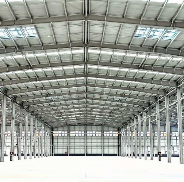 Edificio modular con estructura de acero industrial comercial con componentes estandarizados