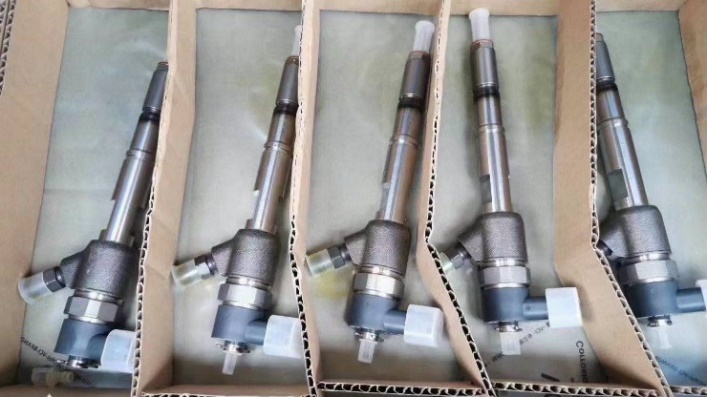 High Quality New L221PBC Steel Diesel Injector Nozzle for Excavator Injection Valves with Universal Fitment