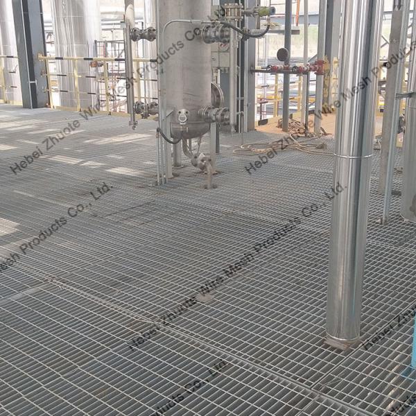 A estrada 32x5mm da tampa da drenagem galvanizou a raspagem de aço para grelhas do dreno da trincheira da entrada de automóveis